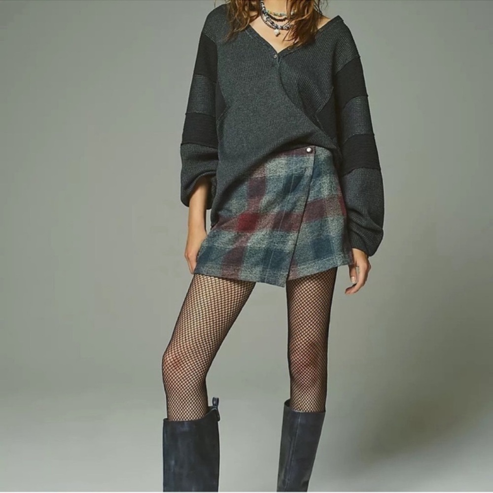 Free People Emmy Tweed Wrap Skort in navy and maroon plaid size 0